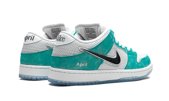 Nike SB Dunk Low April