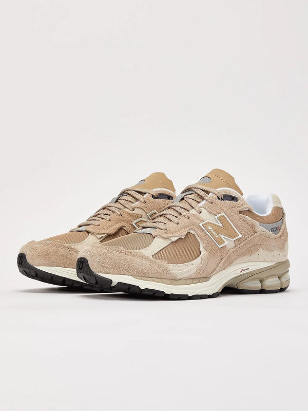 NB 2002R TAN BEIGE