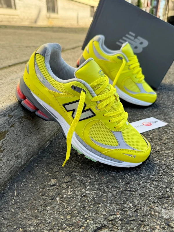 NB 2002R YELLOW GREY