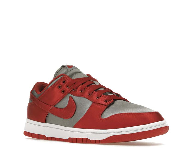 Nike Dunk Low ESS SNKR W